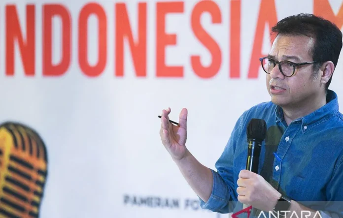 image-1751270904585-6783.webp Wamenkominfo Nezar Patria bahas pentingnya regulasi AI untuk Indonesia