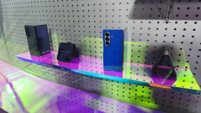 Samsung Galaxy Fold7, Flip7, dan Watch8 Series Resmi Dirilis di Indonesia, Ini Harga Lengkapnya Samsung Galaxy Fold7, Flip7, dan Watch8 Series Resmi Dirilis di Indonesia, Ini Harga Lengkapnya