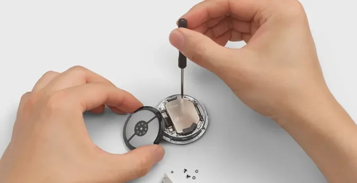 image-1756340206308-1667.webp Google Pixel Watch 4 dengan desain elegan dan fitur reparabilitas tinggi