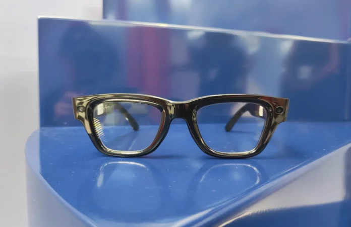 image-1758174453942-4667.webp Meta Ray-Ban Display - kacamata pintar dengan layar in-lens dan desain stylish