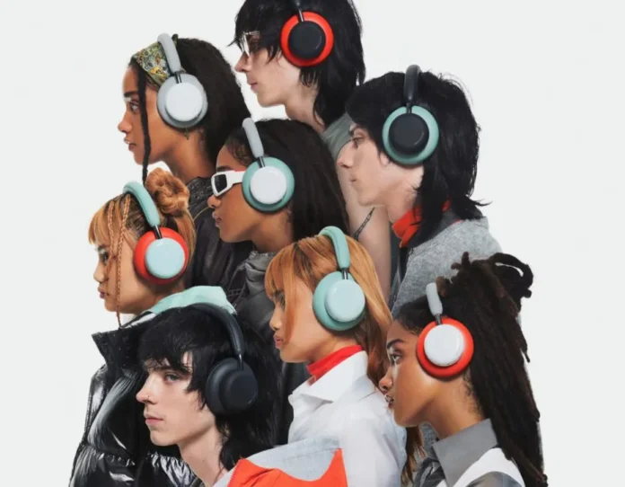 CMF Headphone Pro dari Nothing dengan desain modular dan earcup yang dapat ditukar warna