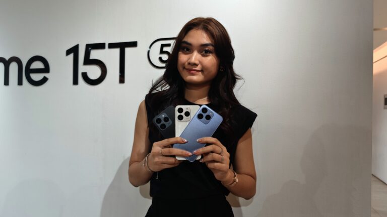 realme 15T 5G Resmi Hadir: Baterai 7000mAh Tertipis di Kelas 3 Jutaan realme 15T 5G Resmi Hadir: Baterai 7000mAh Tertipis di Kelas 3 Jutaan