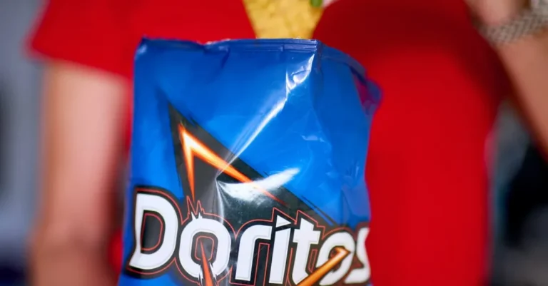 AI Salah Deteksi, Kantong Keripik Disangka Senjata di Sekolah Baltimore Remaja dikepung polisi setelah AI detektor logam menyalahartikan kantong keripik Doritos-nya sebagai senjata api