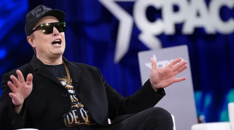 Grokipedia Elon Musk Diduga Salin Konten dari Wikipedia Grokipedia platform ensiklopedia baru Elon Musk yang diduga menyalin konten dari Wikipedia dengan perubahan ideologis