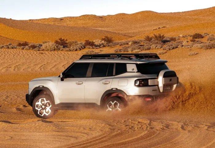 Chery Jetour Shanhai T1 AWD tampak samping dan belakang