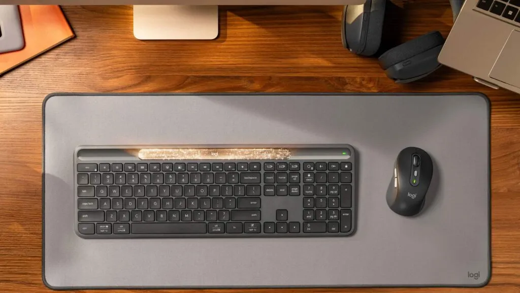 Logitech-Signature-Slim-Solar-K980