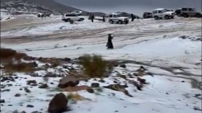 Salju di Arab Saudi! Fenomena Cuaca Ekstrem atau Pola Baru Iklim?