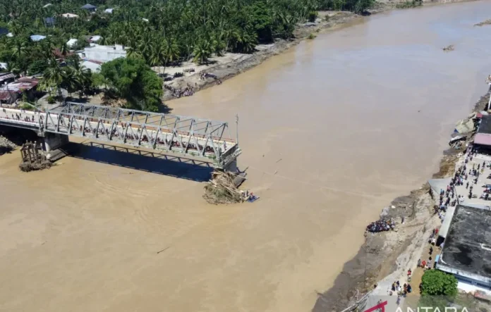 Infografis kemajuan pemulihan 707 menara BTS yang terdampak banjir bandang di wilayah Sumatra oleh Kementerian Kominfo