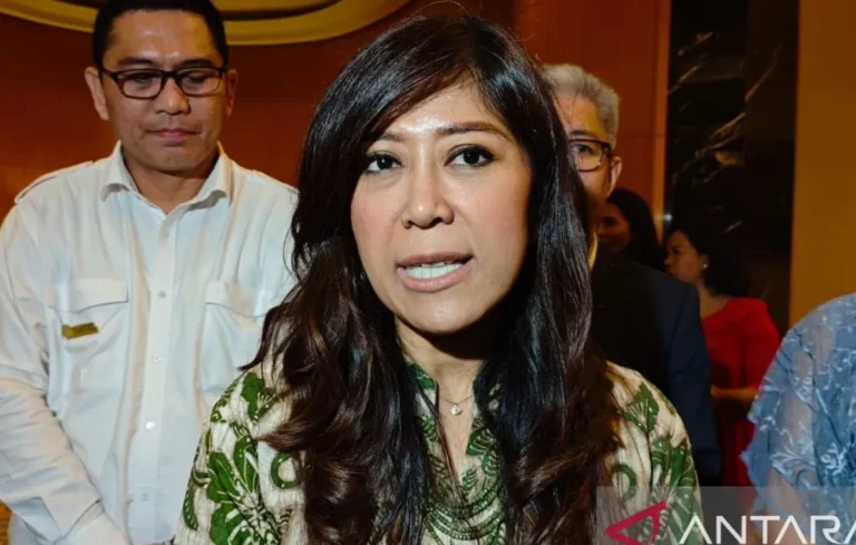 Menteri Kominfo Meutya Hafid menegaskan prioritas pemulihan jaringan telekomunikasi pascabencana banjir di Sumatra