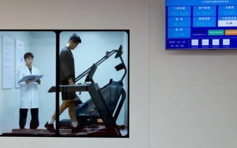 Simulasi aktivitas atletik di salah satu zona pengujian di Xiaomi Sports and Health Lab