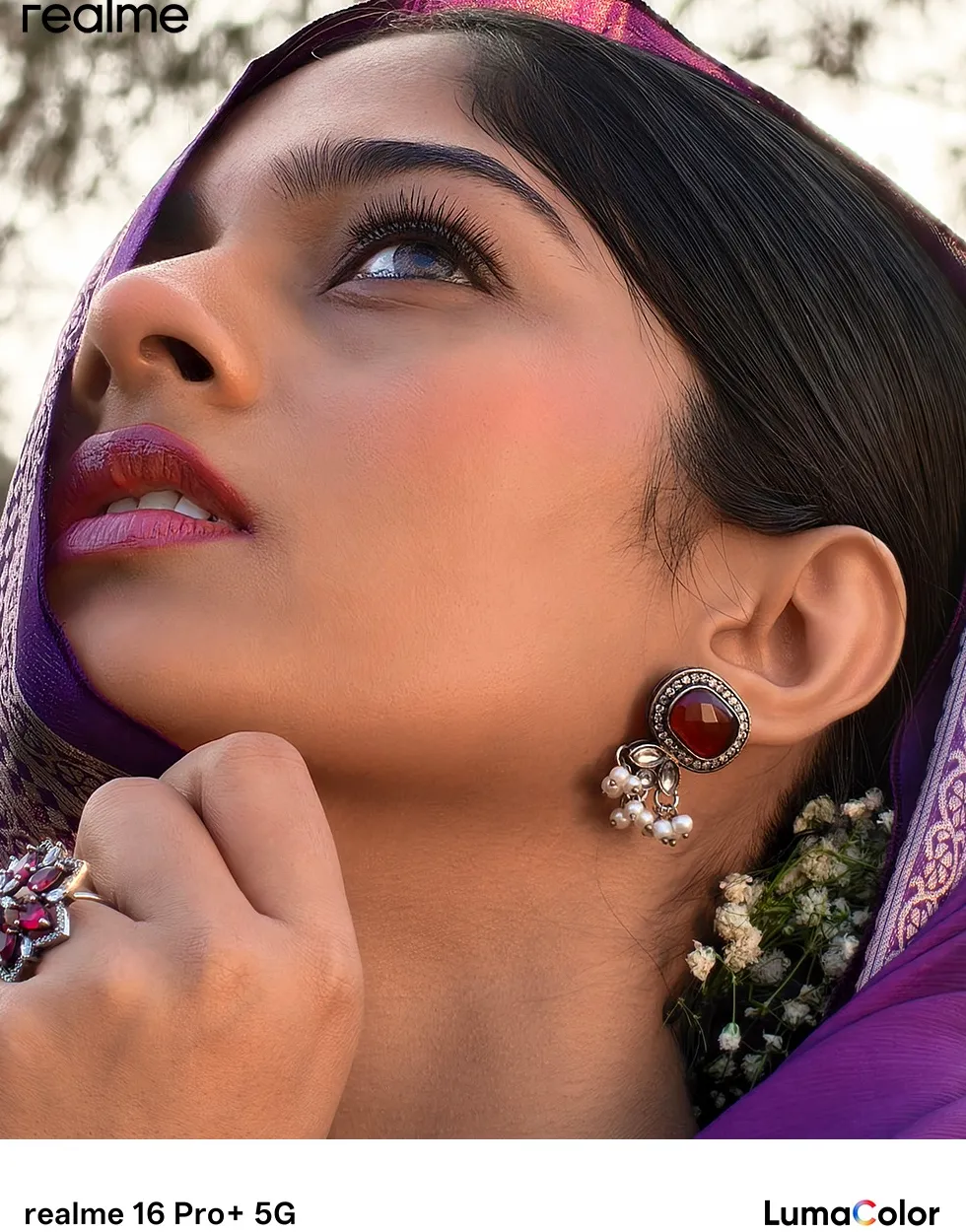 Sampel kamera Realme 16 Pro+ 5G dalam kondisi low-light, menunjukkan kontrol noise dan detail shadow yang baik